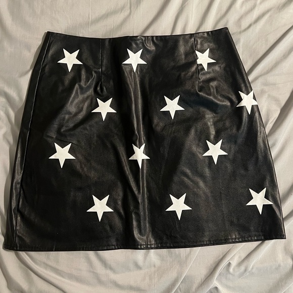 SHEIN Dresses & Skirts - Star mini skirt